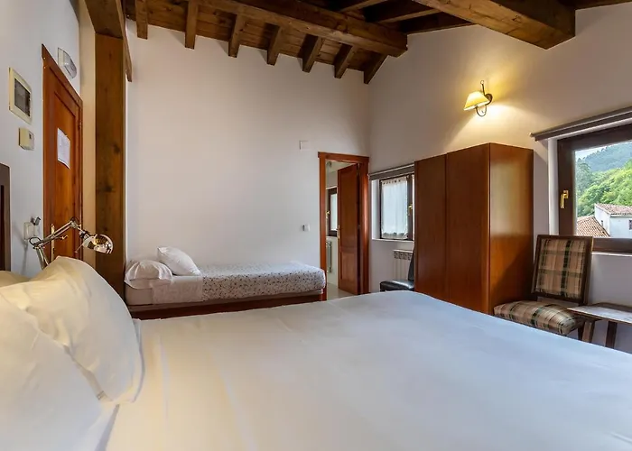 3 Valles Hotel Lierganes